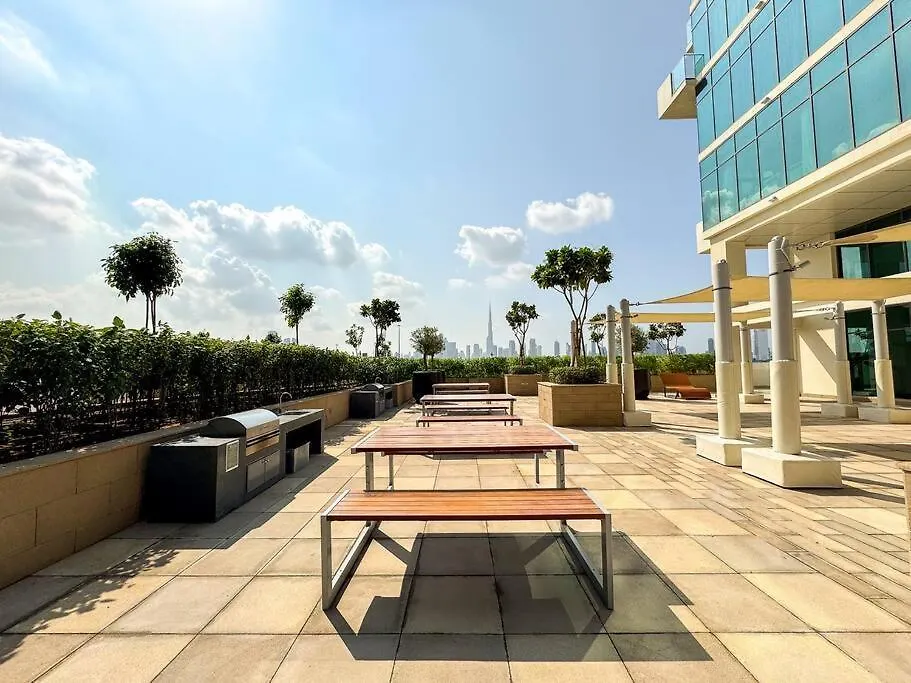 Contemporary Bright Studio Near Downtown Apartment Dubai